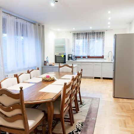 Apartament Bardzo Popularny 볼레스와비에츠 외부 사진
