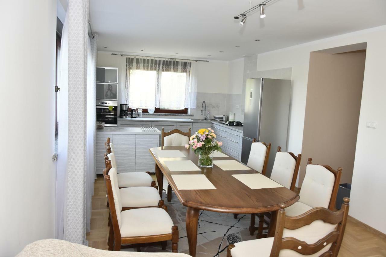 Apartament Bardzo Popularny 볼레스와비에츠 외부 사진