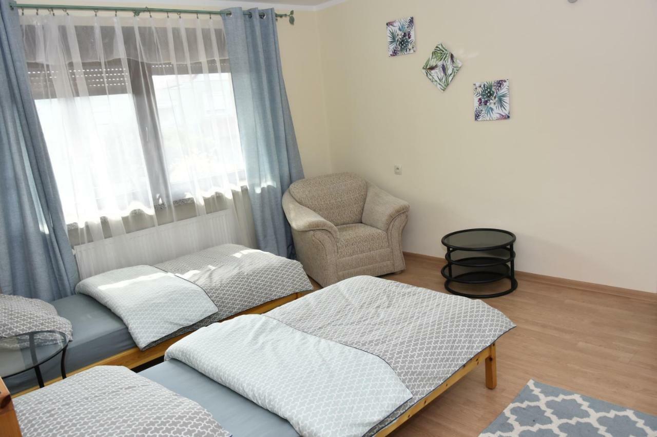 Apartament Bardzo Popularny 볼레스와비에츠 외부 사진