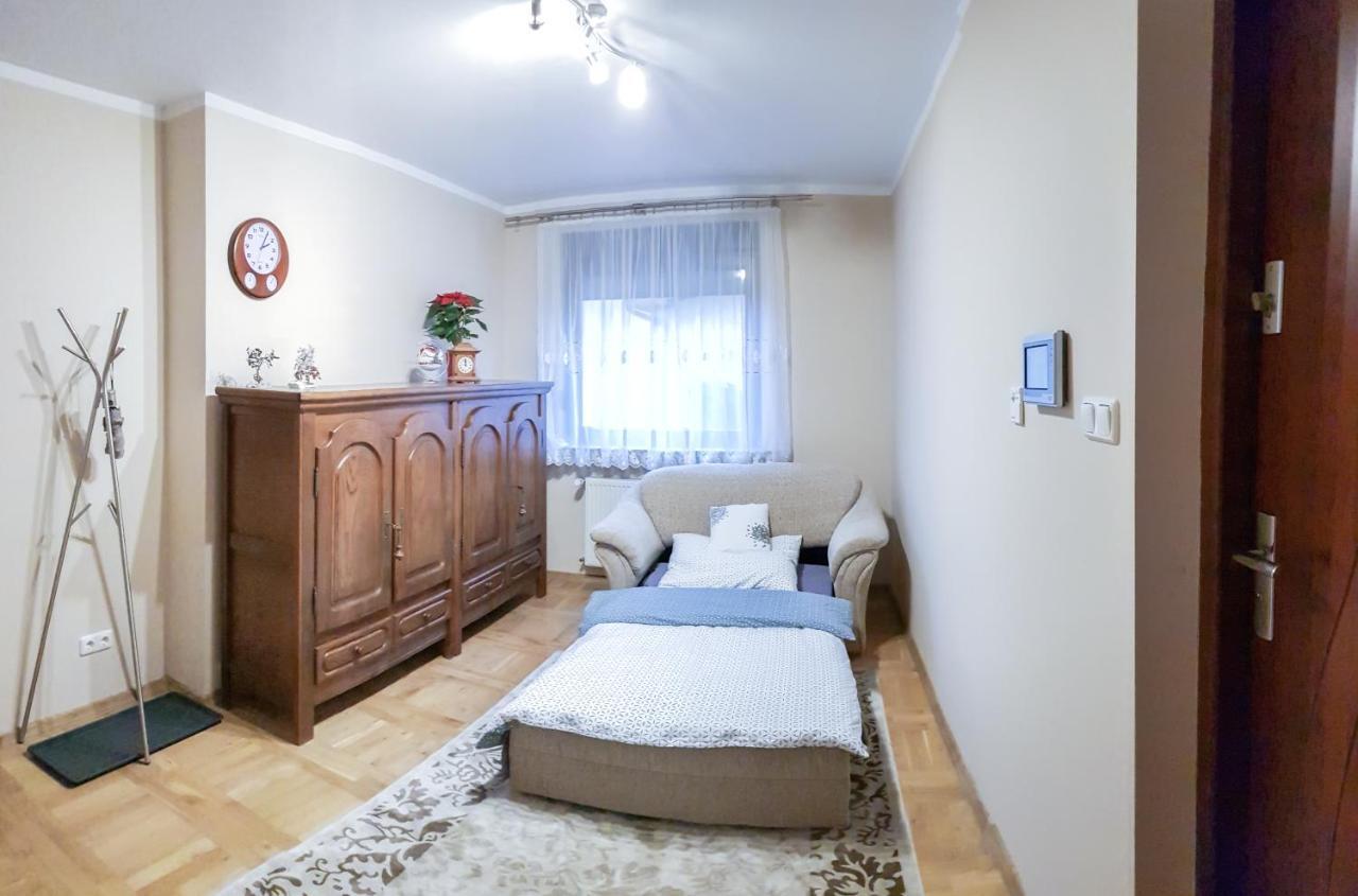 Apartament Bardzo Popularny 볼레스와비에츠 외부 사진